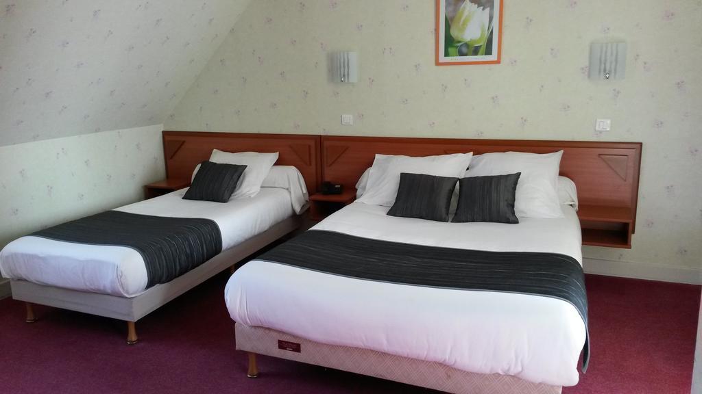 Hotel De L'Agriculture Decize Room photo